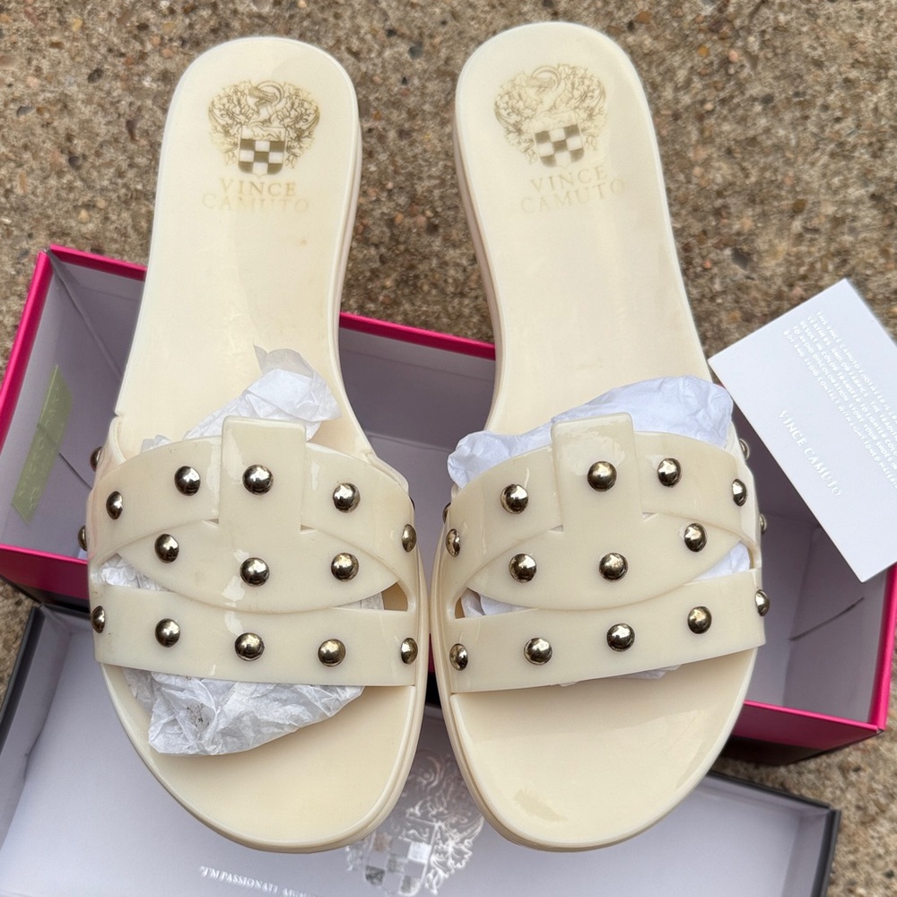Vince Camuto Cream Jelly Studded Sandals Size 7 NEW IN BOX